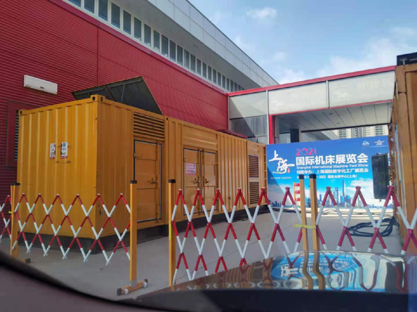 察哈尔右翼后发电车出租-发电机无电压或电压太低怎么办？