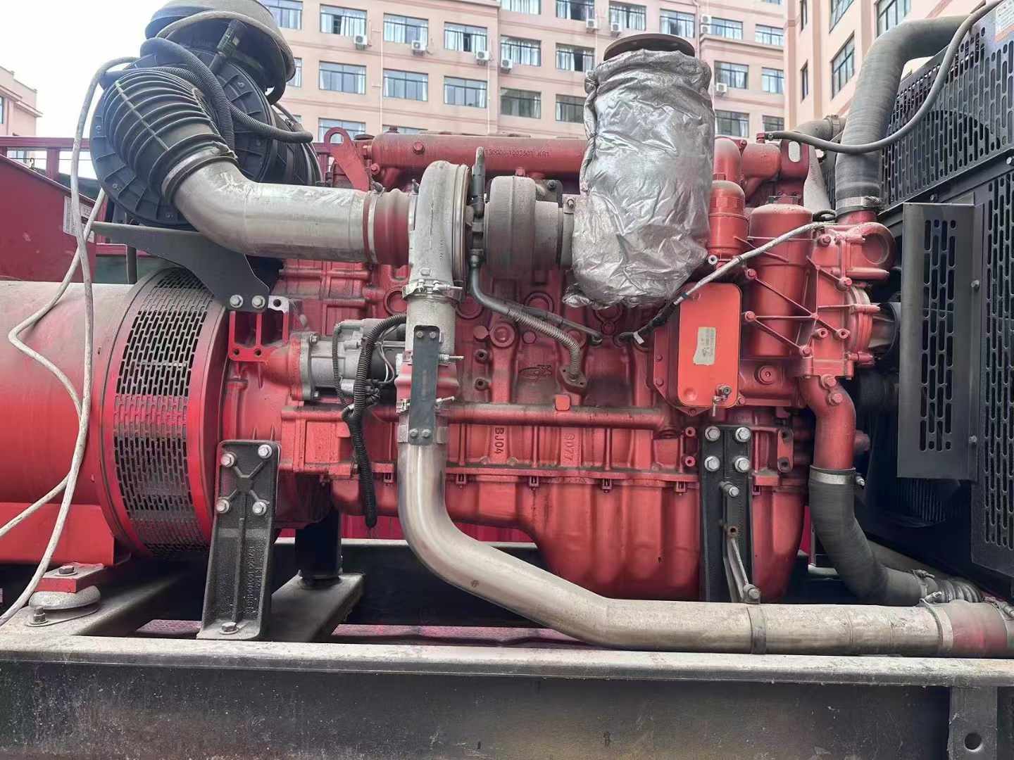 察哈尔右翼后如何选择适合 600kW 柴油发电机组的过载保护器？