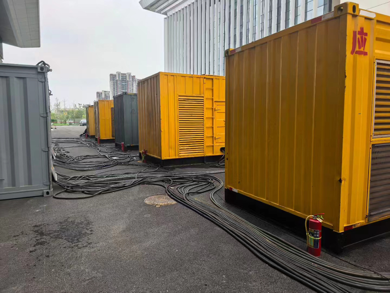 察哈尔右翼后柴油发电机组冬季保养有哪些注意事项？